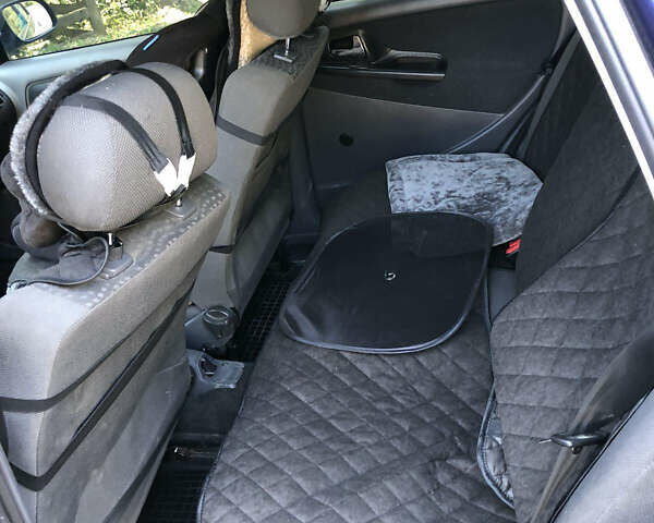 Синий Сеат Кордоба, объемом двигателя 1.6 л и пробегом 150 тыс. км за 3999 $, фото 8 на Automoto.ua