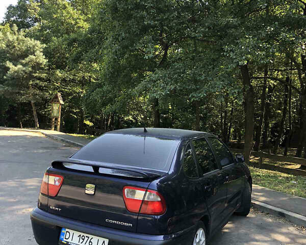 Синий Сеат Кордоба, объемом двигателя 1.6 л и пробегом 150 тыс. км за 3999 $, фото 7 на Automoto.ua