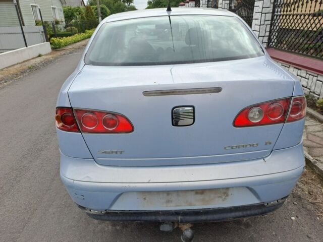 Синий Сеат Кордоба, объемом двигателя 1.4 л и пробегом 250 тыс. км за 1500 $, фото 4 на Automoto.ua
