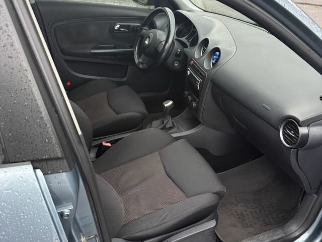 Синий Сеат Кордоба, объемом двигателя 2 л и пробегом 271 тыс. км за 3500 $, фото 9 на Automoto.ua