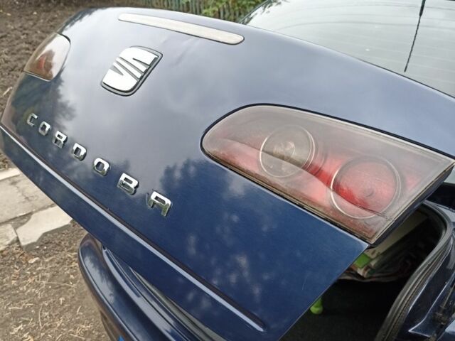 Синий Сеат Кордоба, объемом двигателя 2 л и пробегом 226 тыс. км за 3500 $, фото 19 на Automoto.ua