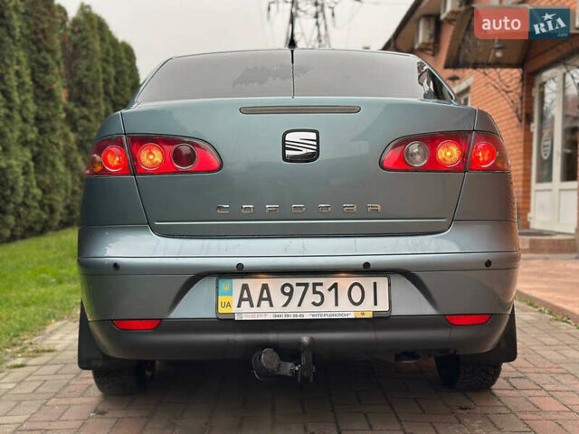 Синий Сеат Кордоба, объемом двигателя 1.39 л и пробегом 195 тыс. км за 3999 $, фото 4 на Automoto.ua