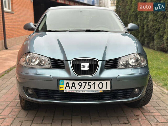 Синий Сеат Кордоба, объемом двигателя 1.39 л и пробегом 195 тыс. км за 3999 $, фото 1 на Automoto.ua