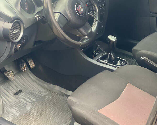 Синій Сеат Cordoba, об'ємом двигуна 1.98 л та пробігом 231 тис. км за 4100 $, фото 22 на Automoto.ua