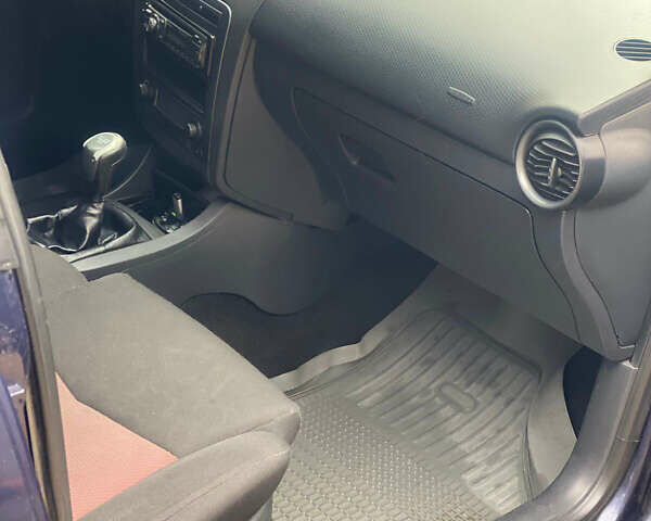 Синій Сеат Cordoba, об'ємом двигуна 1.98 л та пробігом 231 тис. км за 4100 $, фото 20 на Automoto.ua