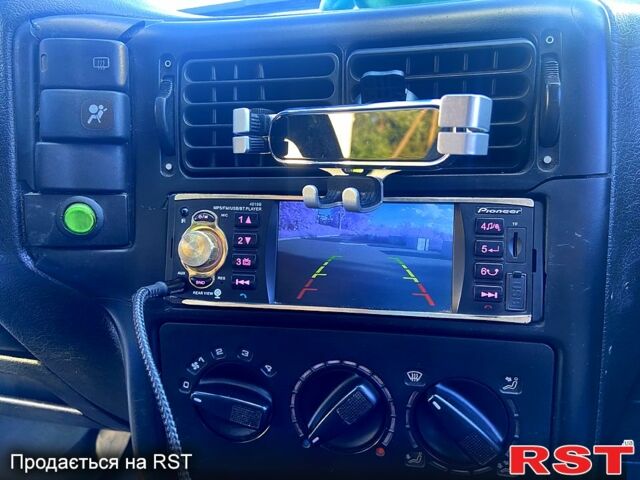 Синій Сеат Cordoba, об'ємом двигуна 1.9 л та пробігом 280 тис. км за 2200 $, фото 5 на Automoto.ua