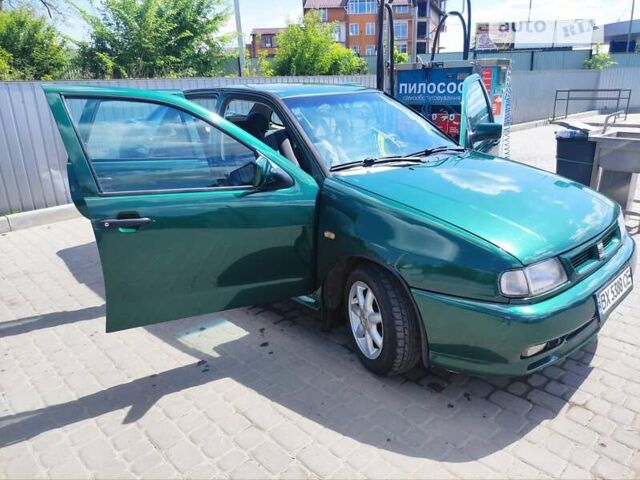 Зелений Сеат Cordoba, об'ємом двигуна 0 л та пробігом 430 тис. км за 1950 $, фото 4 на Automoto.ua