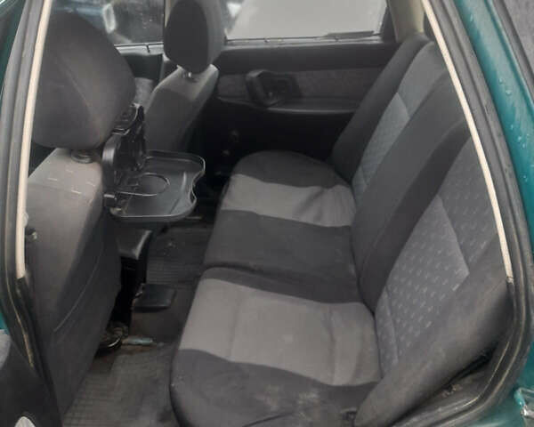 Зеленый Сеат Кордоба, объемом двигателя 1.4 л и пробегом 280 тыс. км за 1999 $, фото 5 на Automoto.ua