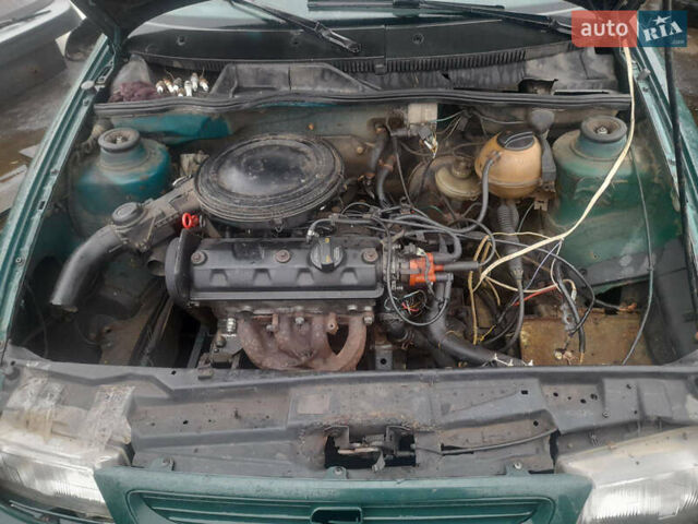 Зеленый Сеат Кордоба, объемом двигателя 1.4 л и пробегом 280 тыс. км за 1999 $, фото 6 на Automoto.ua