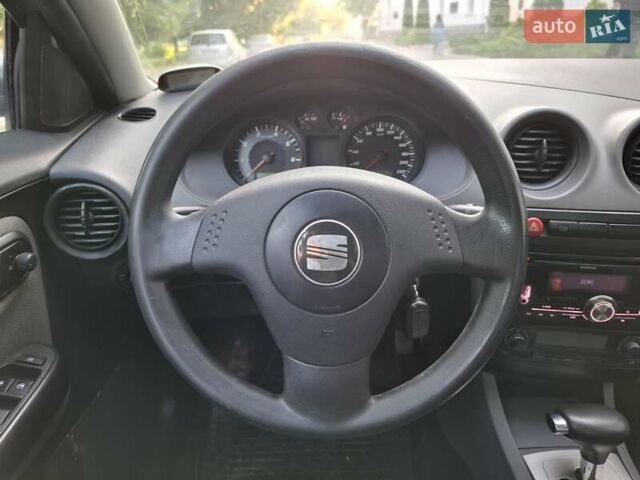 Зеленый Сеат Кордоба, объемом двигателя 1.4 л и пробегом 243 тыс. км за 4500 $, фото 12 на Automoto.ua