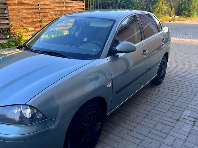 Зеленый Сеат Кордоба, объемом двигателя 1.4 л и пробегом 241 тыс. км за 3500 $, фото 2 на Automoto.ua