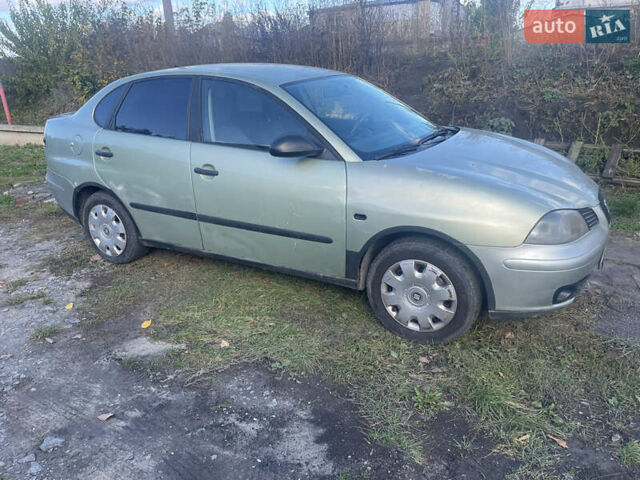 Зелений Сеат Cordoba, об'ємом двигуна 1.4 л та пробігом 255 тис. км за 2150 $, фото 3 на Automoto.ua