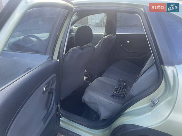 Зелений Сеат Cordoba, об'ємом двигуна 1.4 л та пробігом 255 тис. км за 2150 $, фото 7 на Automoto.ua