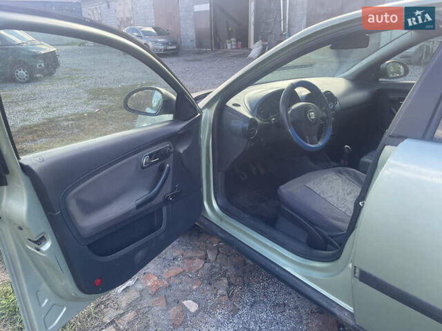 Зелений Сеат Cordoba, об'ємом двигуна 1.4 л та пробігом 255 тис. км за 2150 $, фото 6 на Automoto.ua