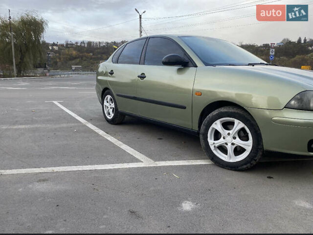 Зелений Сеат Cordoba, об'ємом двигуна 1.4 л та пробігом 400 тис. км за 2500 $, фото 1 на Automoto.ua