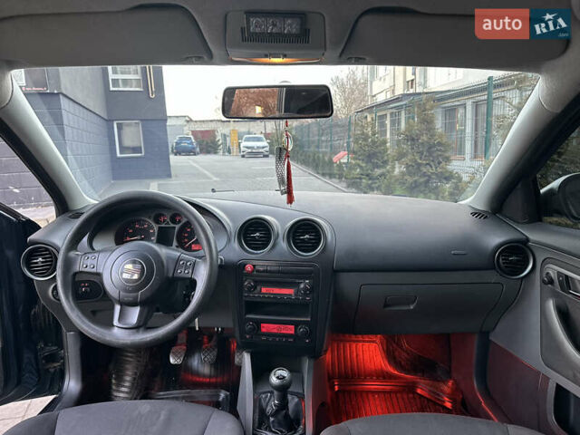 Зеленый Сеат Кордоба, объемом двигателя 1.4 л и пробегом 191 тыс. км за 2999 $, фото 4 на Automoto.ua