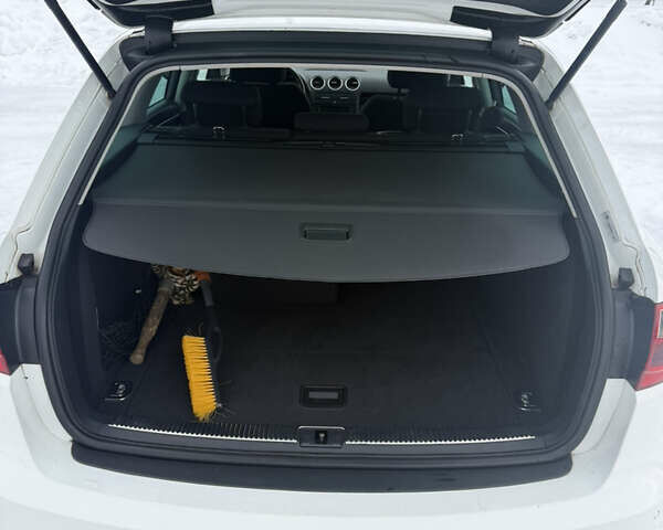 Білий Сеат Ексео, об'ємом двигуна 1.98 л та пробігом 215 тис. км за 11500 $, фото 35 на Automoto.ua