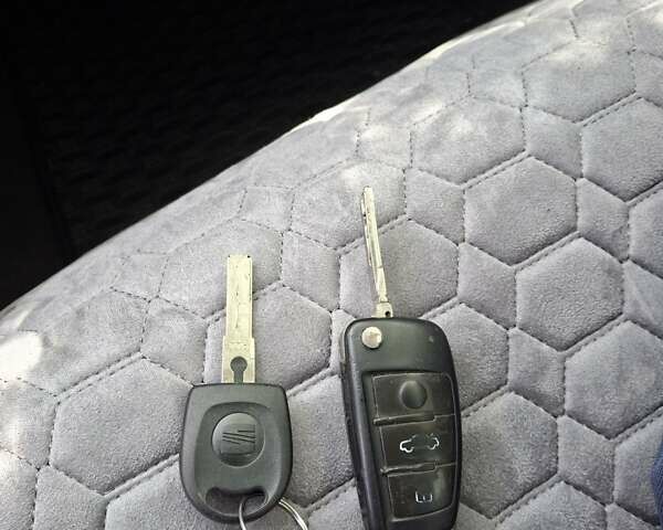 Белый Сеат Эксео, объемом двигателя 1.97 л и пробегом 276 тыс. км за 7300 $, фото 6 на Automoto.ua
