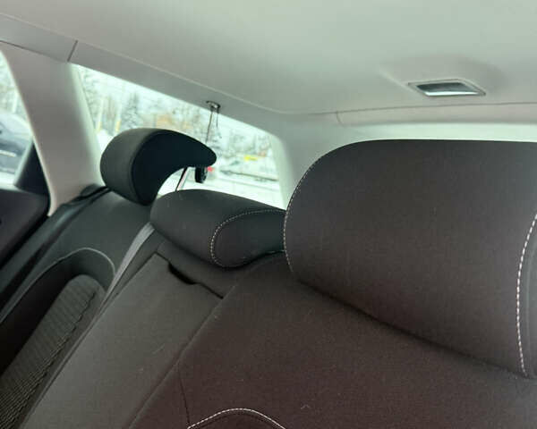 Білий Сеат Ексео, об'ємом двигуна 1.98 л та пробігом 215 тис. км за 11500 $, фото 72 на Automoto.ua