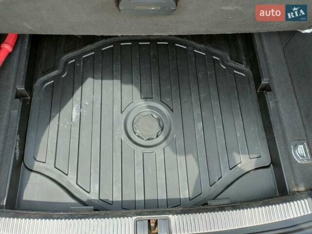 Черный Сеат Эксео, объемом двигателя 2 л и пробегом 286 тыс. км за 5900 $, фото 12 на Automoto.ua