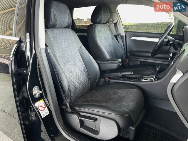 Чорний Сеат Ексео, об'ємом двигуна 2 л та пробігом 326 тис. км за 8099 $, фото 49 на Automoto.ua