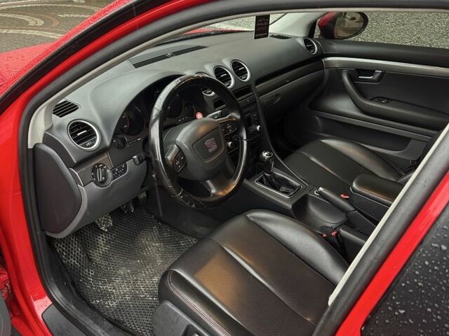 Сеат Ексео 2010 у Коломые на Automoto.ua Червоний Сеат Ексео, об'ємом двигуна 2 л та пробігом 346 тис. км за 5800 $, фото 3 на Automoto.ua