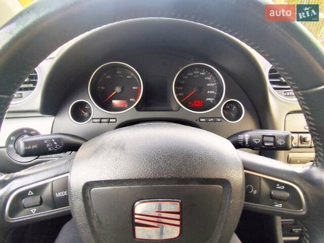 Серый Сеат Эксео, объемом двигателя 1.97 л и пробегом 280 тыс. км за 5700 $, фото 24 на Automoto.ua