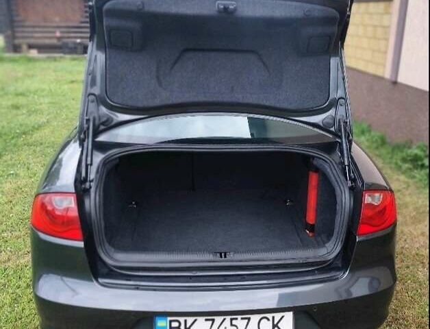 Сірий Сеат Ексео, об'ємом двигуна 1.97 л та пробігом 279 тис. км за 5500 $, фото 10 на Automoto.ua