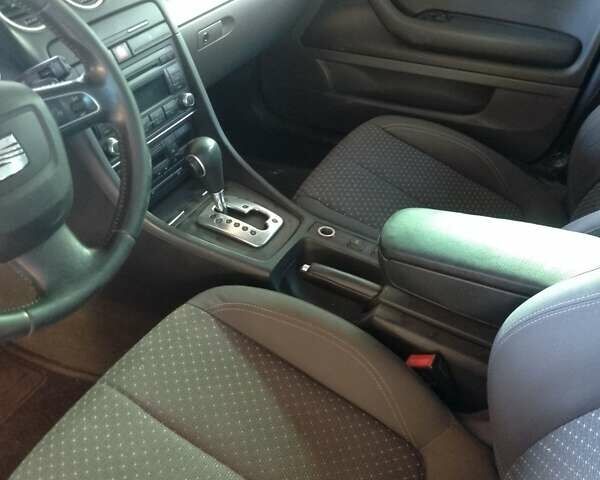 Сірий Сеат Ексео, об'ємом двигуна 2 л та пробігом 250 тис. км за 7500 $, фото 4 на Automoto.ua