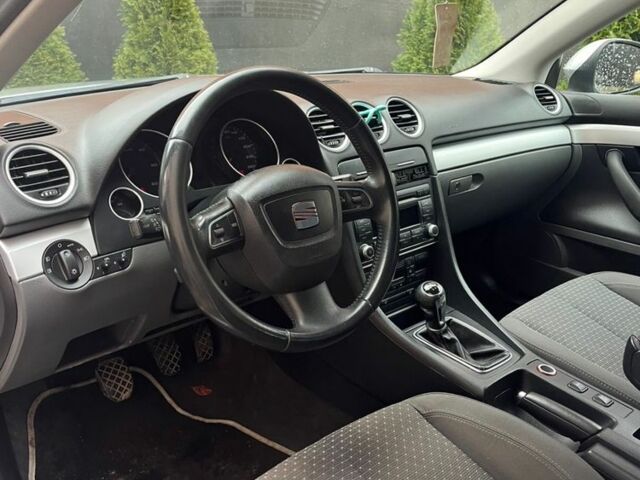 Серый Сеат Эксео, объемом двигателя 2 л и пробегом 268 тыс. км за 7300 $, фото 5 на Automoto.ua