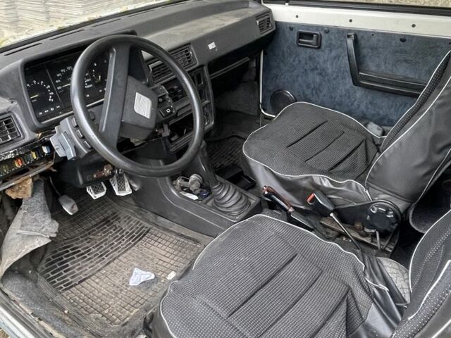 Сеат Ибица 1988 в Одессе на Automoto.ua Белый Сеат Ибица, объемом двигателя 1.2 л и пробегом 200 тыс. км за 400 $, фото 7 на Automoto.ua