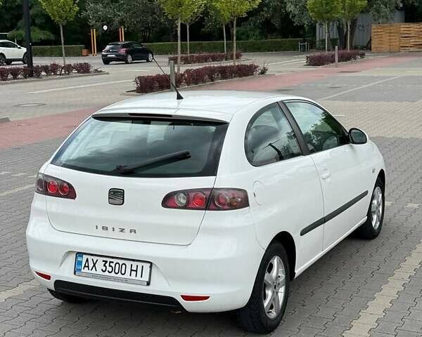 Белый Сеат Ибица, объемом двигателя 1.4 л и пробегом 208 тыс. км за 3499 $, фото 16 на Automoto.ua
