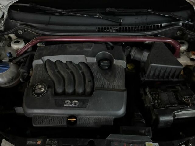 Белый Сеат Ибица, объемом двигателя 1.98 л и пробегом 231 тыс. км за 4300 $, фото 7 на Automoto.ua