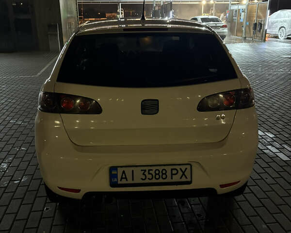 Белый Сеат Ибица, объемом двигателя 1.98 л и пробегом 231 тыс. км за 4300 $, фото 3 на Automoto.ua