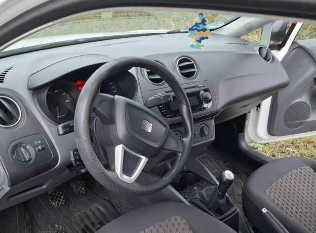 Белый Сеат Ибица, объемом двигателя 1.2 л и пробегом 230 тыс. км за 4800 $, фото 5 на Automoto.ua