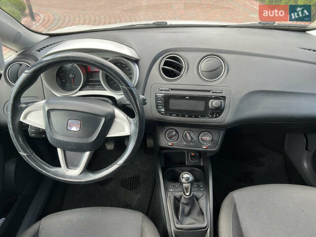 Белый Сеат Ибица, объемом двигателя 1.39 л и пробегом 182 тыс. км за 4950 $, фото 8 на Automoto.ua
