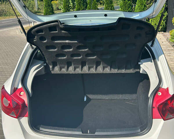 Белый Сеат Ибица, объемом двигателя 1.39 л и пробегом 182 тыс. км за 4950 $, фото 12 на Automoto.ua