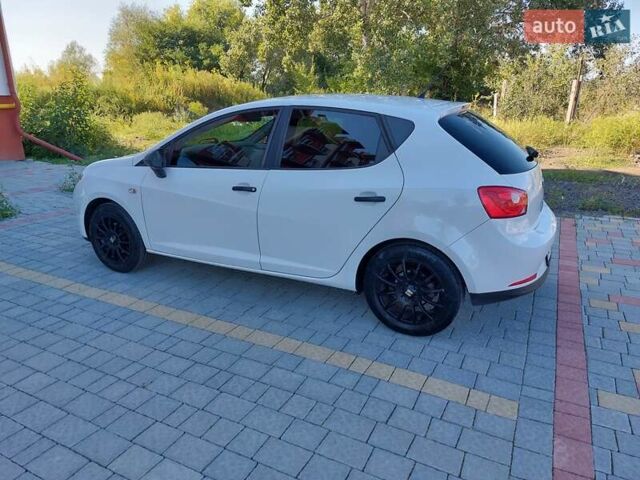 Білий Сеат Ibiza, об'ємом двигуна 1.39 л та пробігом 203 тис. км за 4500 $, фото 7 на Automoto.ua