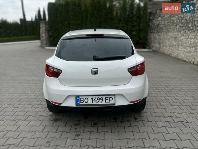 Белый Сеат Ибица, объемом двигателя 1.6 л и пробегом 203 тыс. км за 6500 $, фото 5 на Automoto.ua
