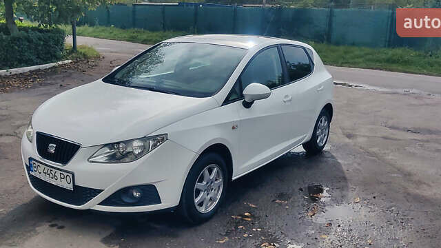 Белый Сеат Ибица, объемом двигателя 1.39 л и пробегом 203 тыс. км за 5598 $, фото 5 на Automoto.ua