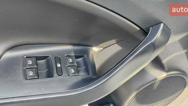 Белый Сеат Ибица, объемом двигателя 1.39 л и пробегом 203 тыс. км за 5598 $, фото 15 на Automoto.ua