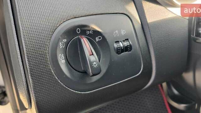 Белый Сеат Ибица, объемом двигателя 1.39 л и пробегом 203 тыс. км за 5598 $, фото 14 на Automoto.ua