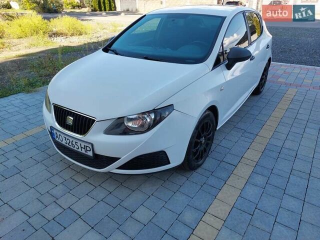 Білий Сеат Ibiza, об'ємом двигуна 1.39 л та пробігом 203 тис. км за 4500 $, фото 2 на Automoto.ua
