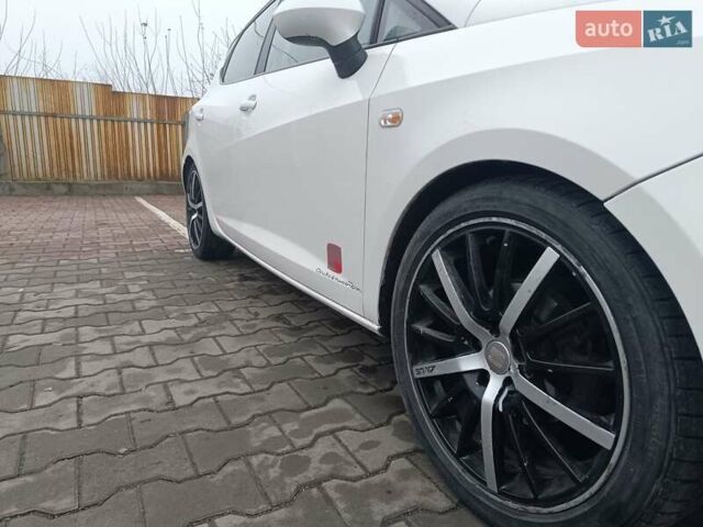 Белый Сеат Ибица, объемом двигателя 1.39 л и пробегом 197 тыс. км за 5000 $, фото 22 на Automoto.ua