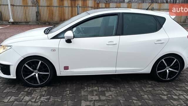 Белый Сеат Ибица, объемом двигателя 1.39 л и пробегом 197 тыс. км за 5000 $, фото 40 на Automoto.ua