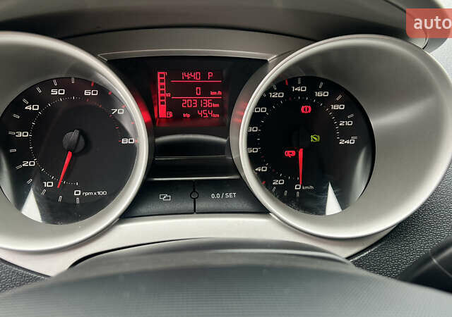 Белый Сеат Ибица, объемом двигателя 1.6 л и пробегом 203 тыс. км за 6500 $, фото 11 на Automoto.ua