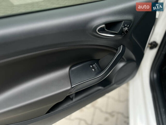 Белый Сеат Ибица, объемом двигателя 1.6 л и пробегом 203 тыс. км за 6500 $, фото 15 на Automoto.ua