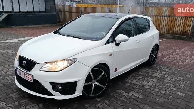 Белый Сеат Ибица, объемом двигателя 1.39 л и пробегом 197 тыс. км за 5000 $, фото 3 на Automoto.ua