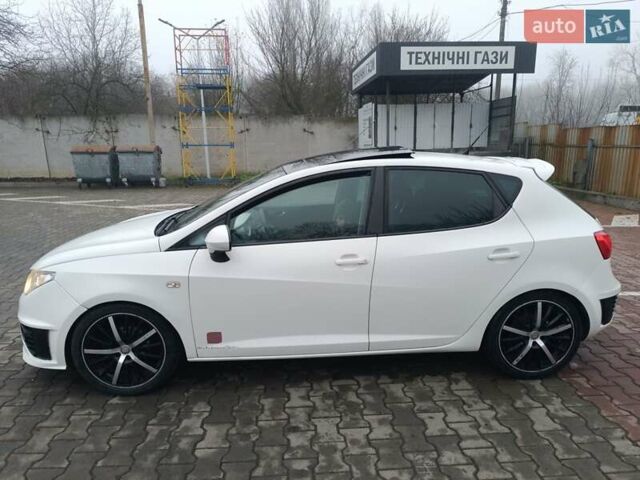 Белый Сеат Ибица, объемом двигателя 1.39 л и пробегом 197 тыс. км за 5000 $, фото 18 на Automoto.ua