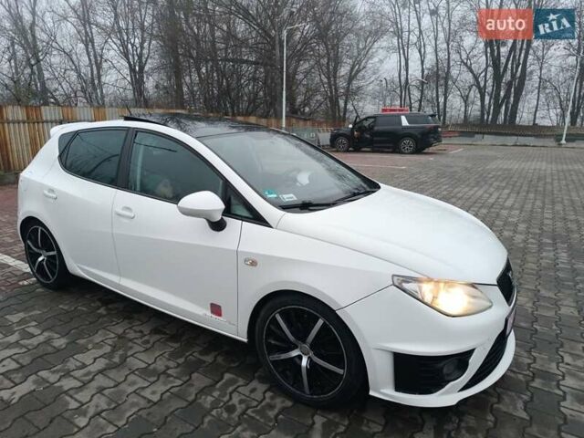 Белый Сеат Ибица, объемом двигателя 1.39 л и пробегом 197 тыс. км за 5000 $, фото 27 на Automoto.ua